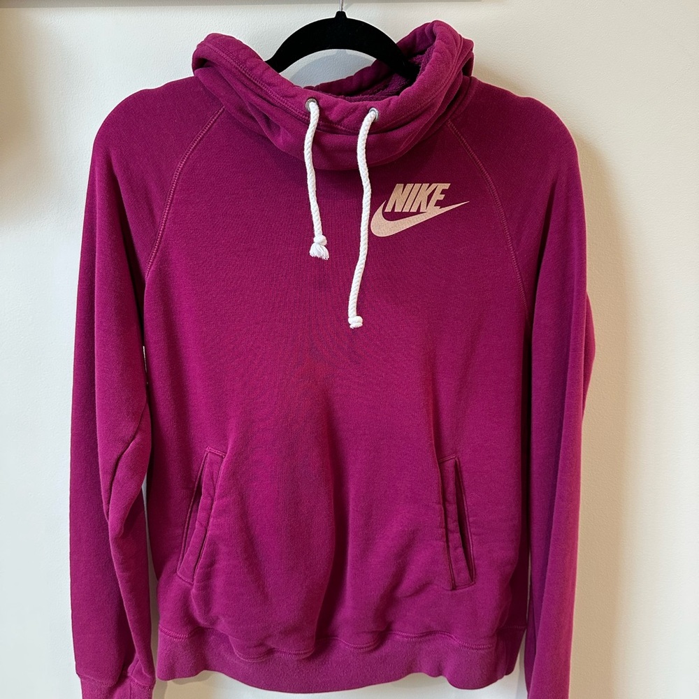 Nike Women's Funnel Neck Hot Fushia/Magenta Hoodie size Medium Style